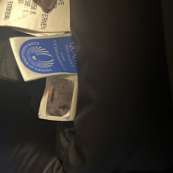 COPY - Canada Goose winter jacket - Picture 10 of 10